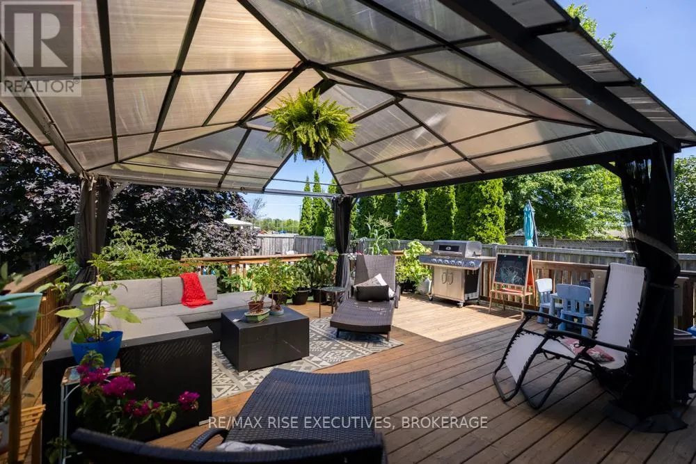105 MCKEOWN CRESCENT