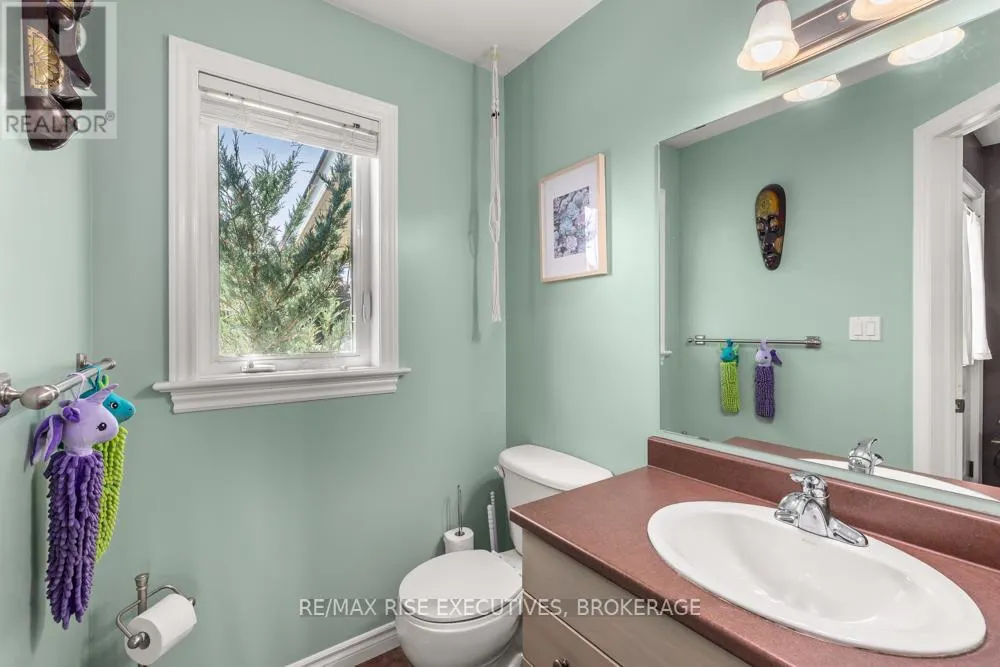 105 MCKEOWN CRESCENT