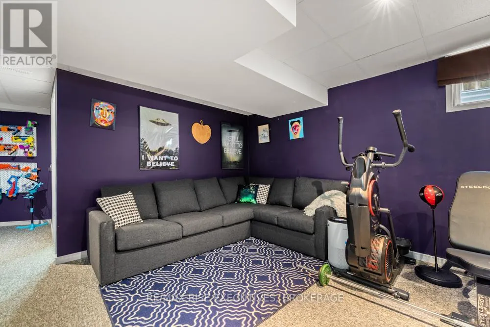 105 MCKEOWN CRESCENT