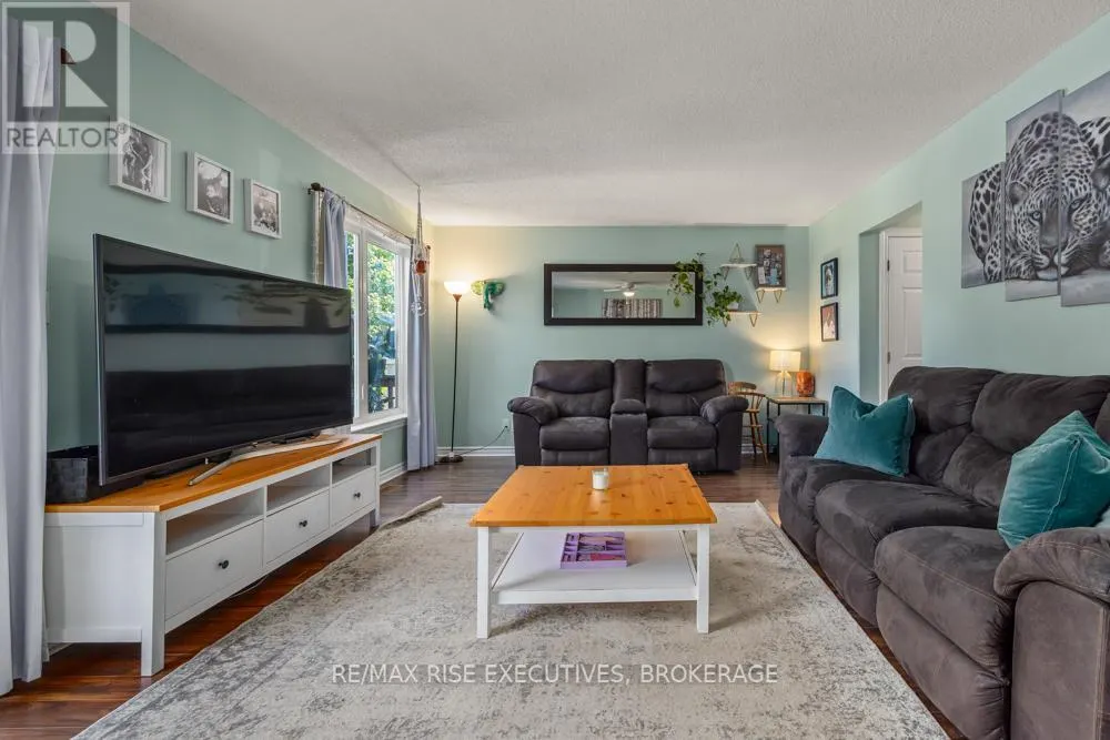 105 MCKEOWN CRESCENT