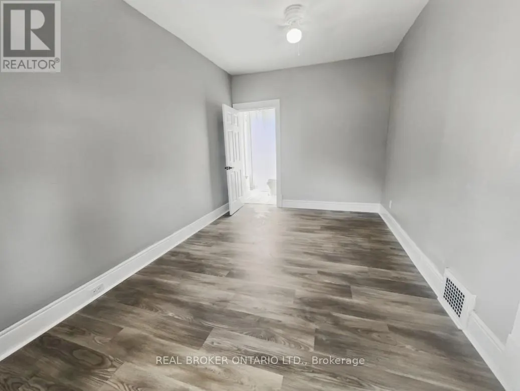 13 SALISBURY AVENUE