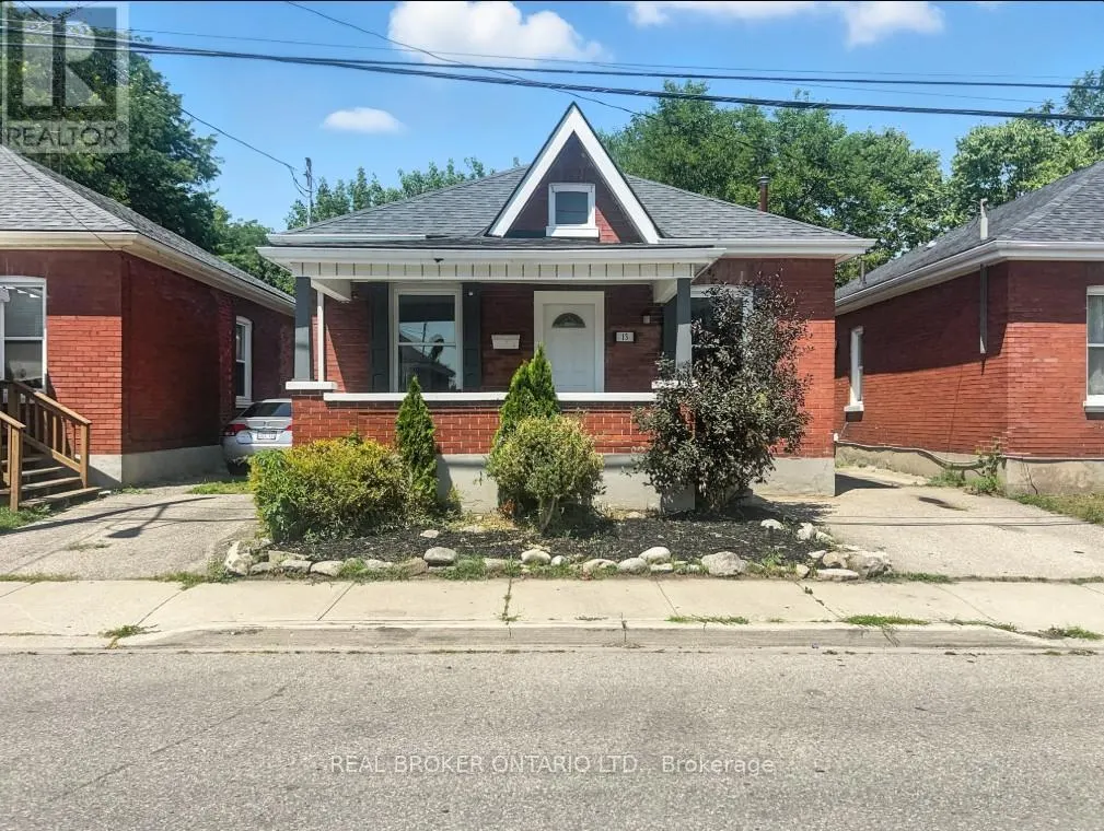 13 SALISBURY AVENUE