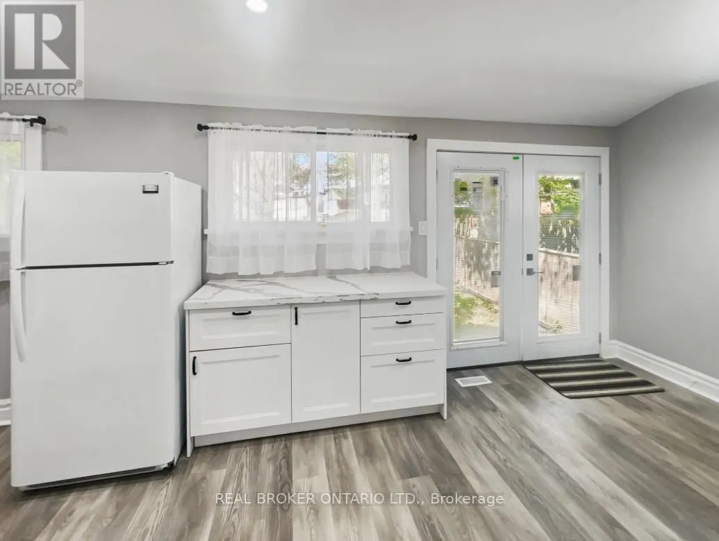 13 SALISBURY AVENUE