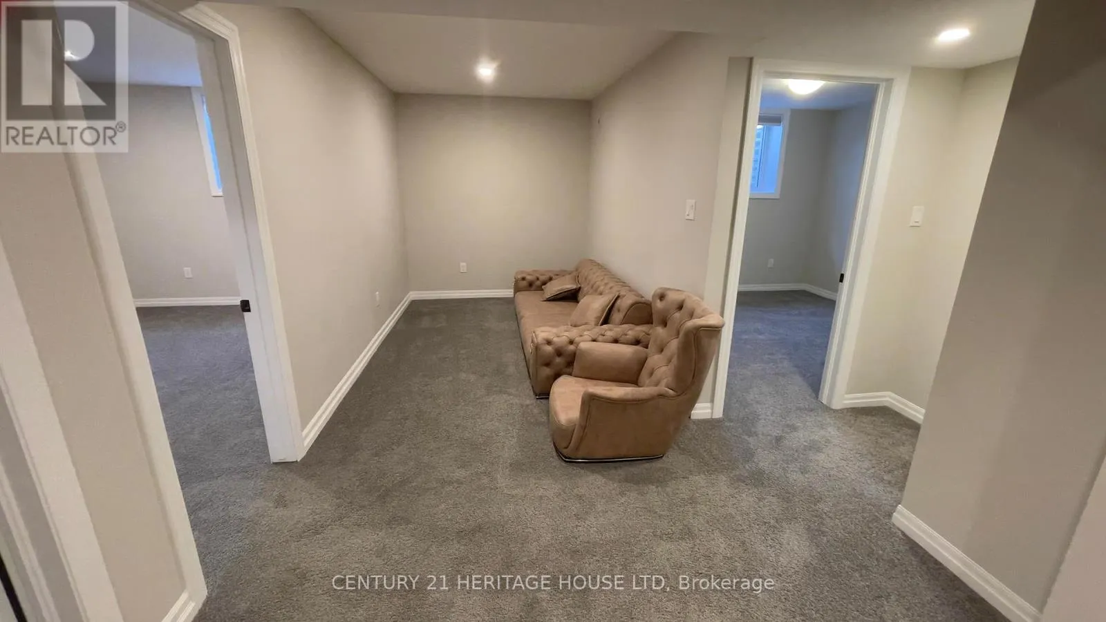 22 FOXTAIL LANE