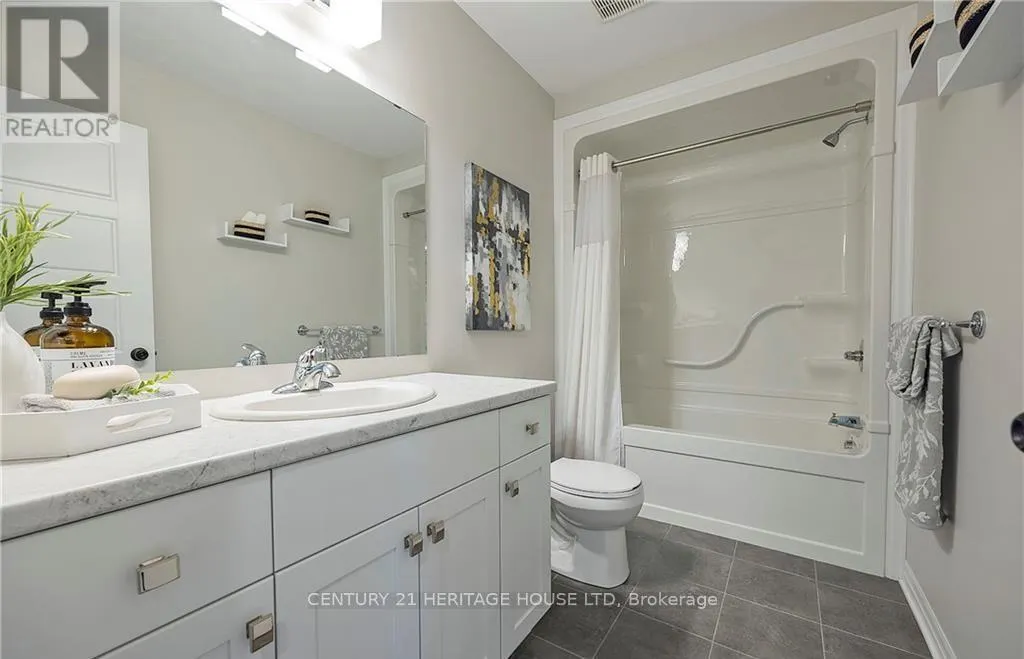 22 FOXTAIL LANE