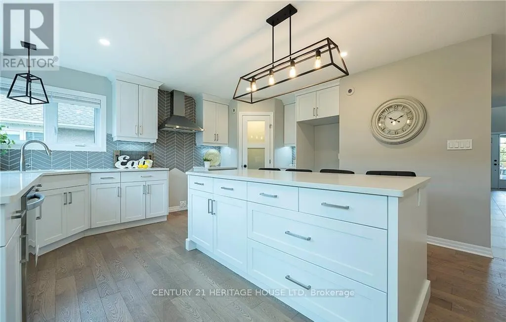 22 FOXTAIL LANE