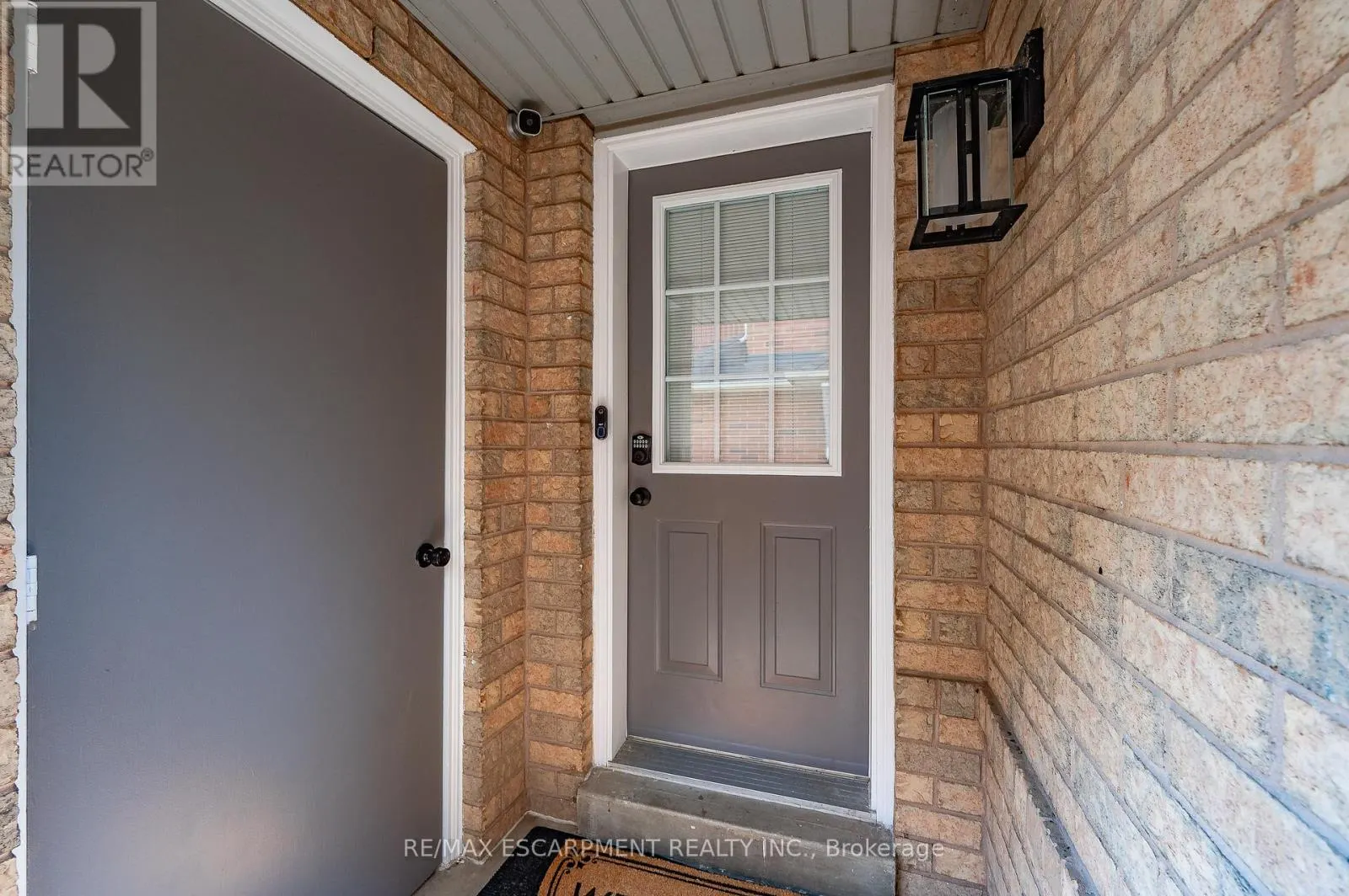 146 ROCKHAVEN LANE