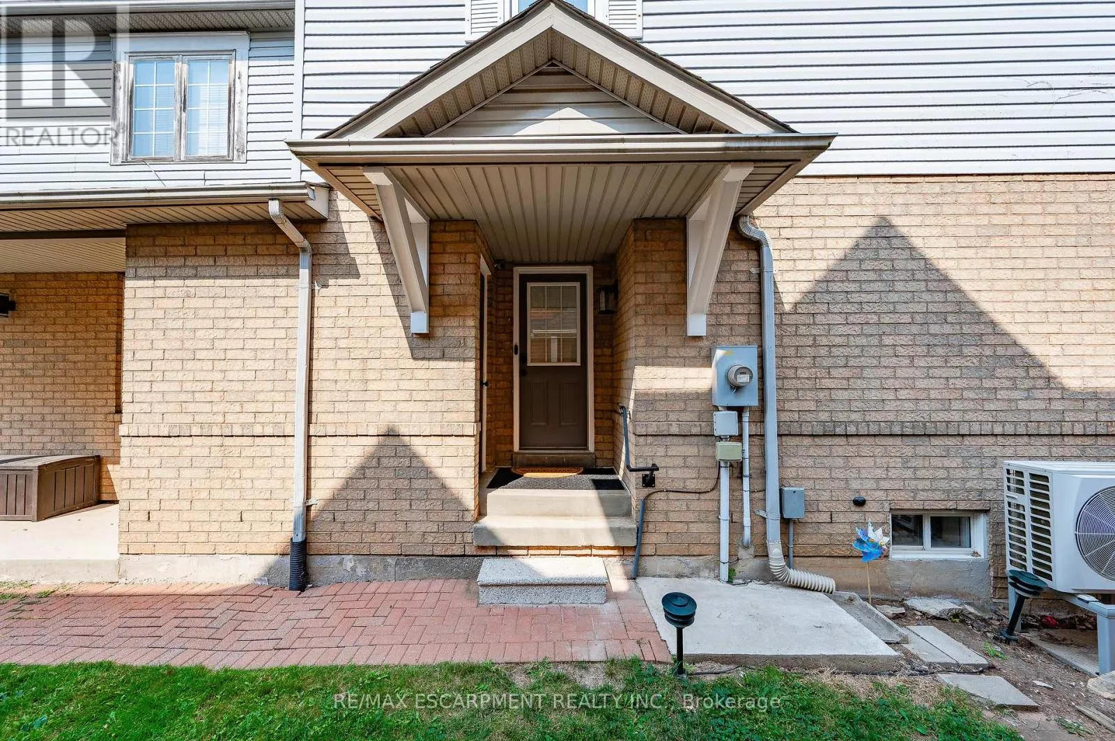 146 ROCKHAVEN LANE