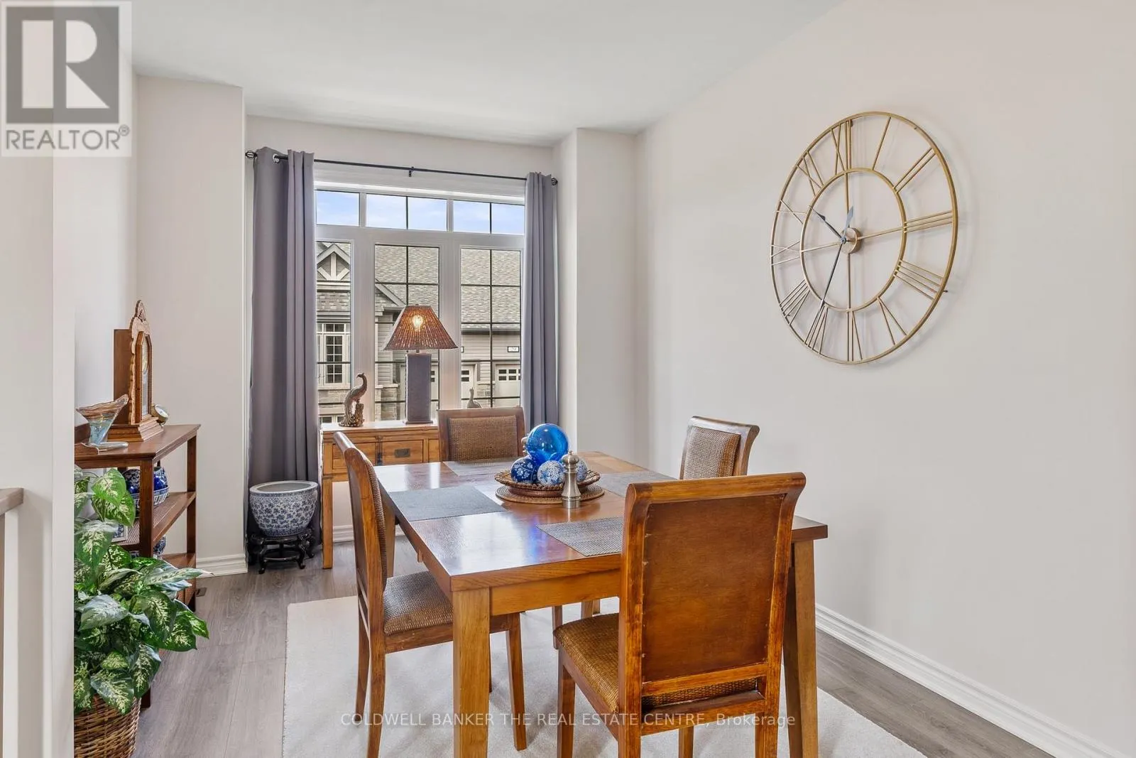 38 - 17 LAKEWOOD CRESCENT S