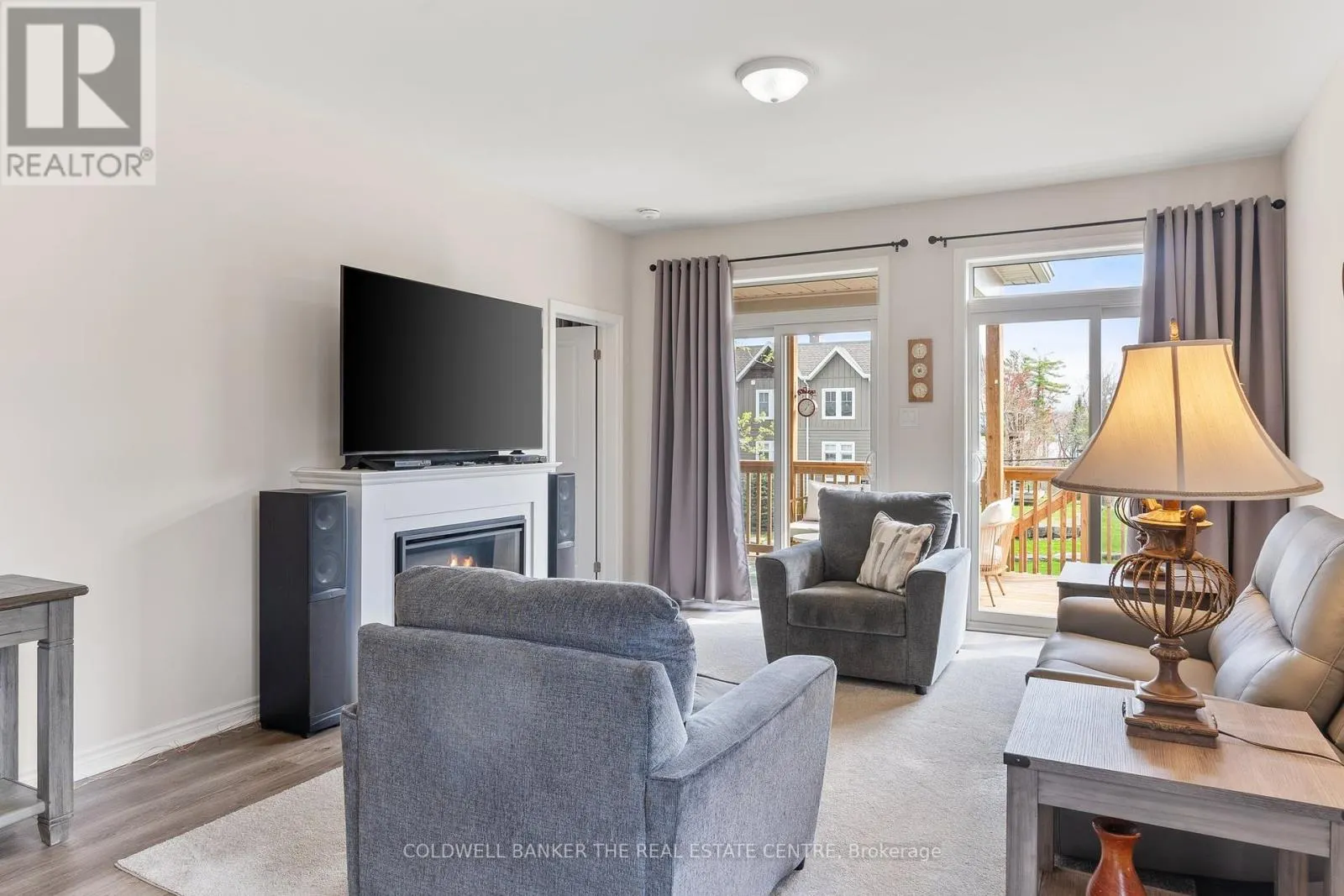 38 - 17 LAKEWOOD CRESCENT S