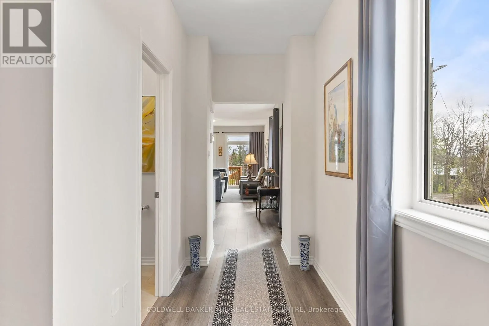 38 - 17 LAKEWOOD CRESCENT S