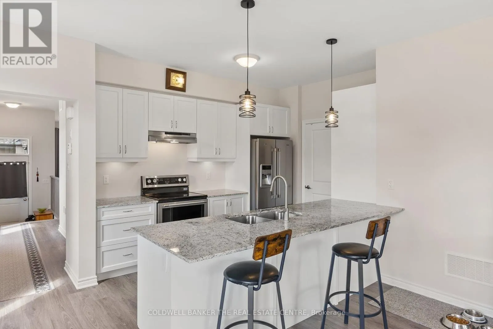 38 - 17 LAKEWOOD CRESCENT S