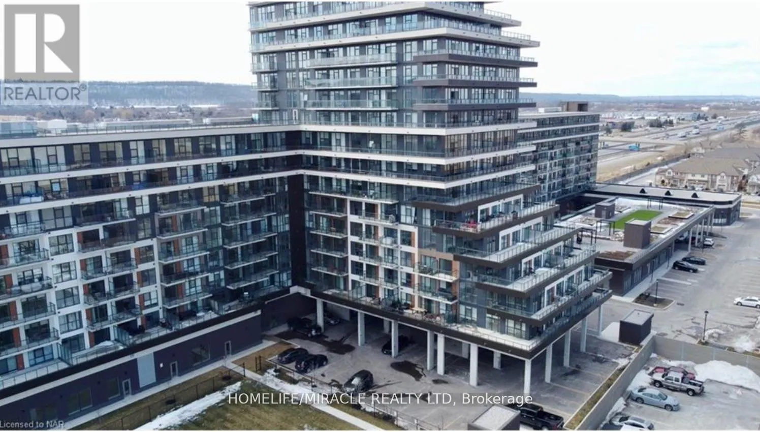 208 - 550 NORTH SERVICE ROAD
