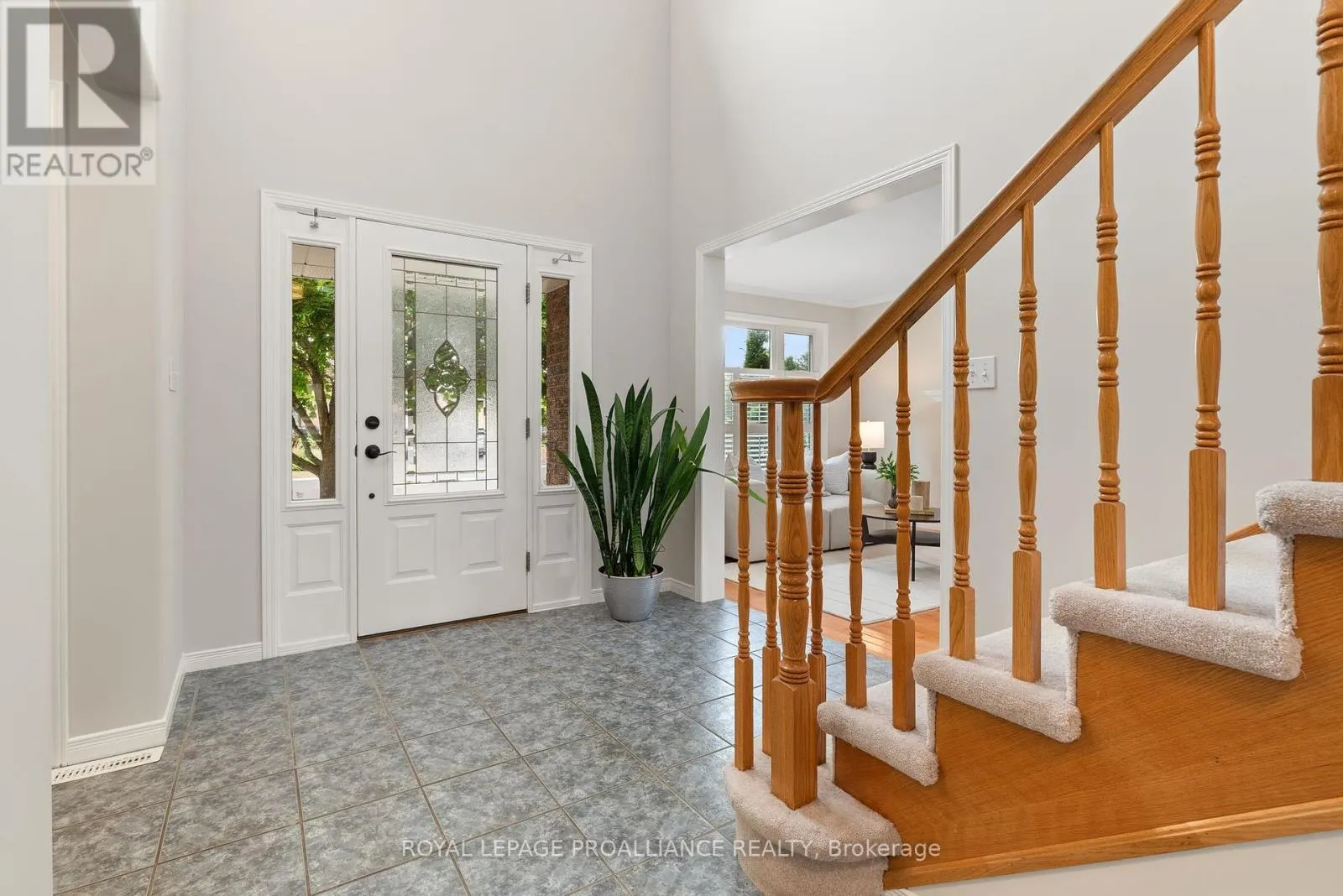 8 LINDEN LANE