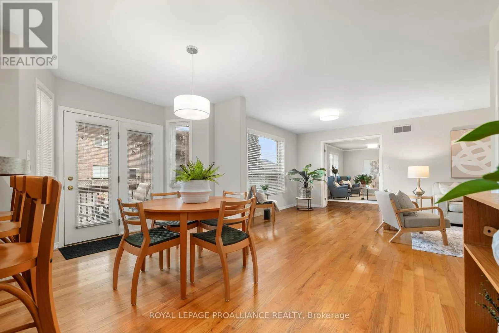 8 LINDEN LANE