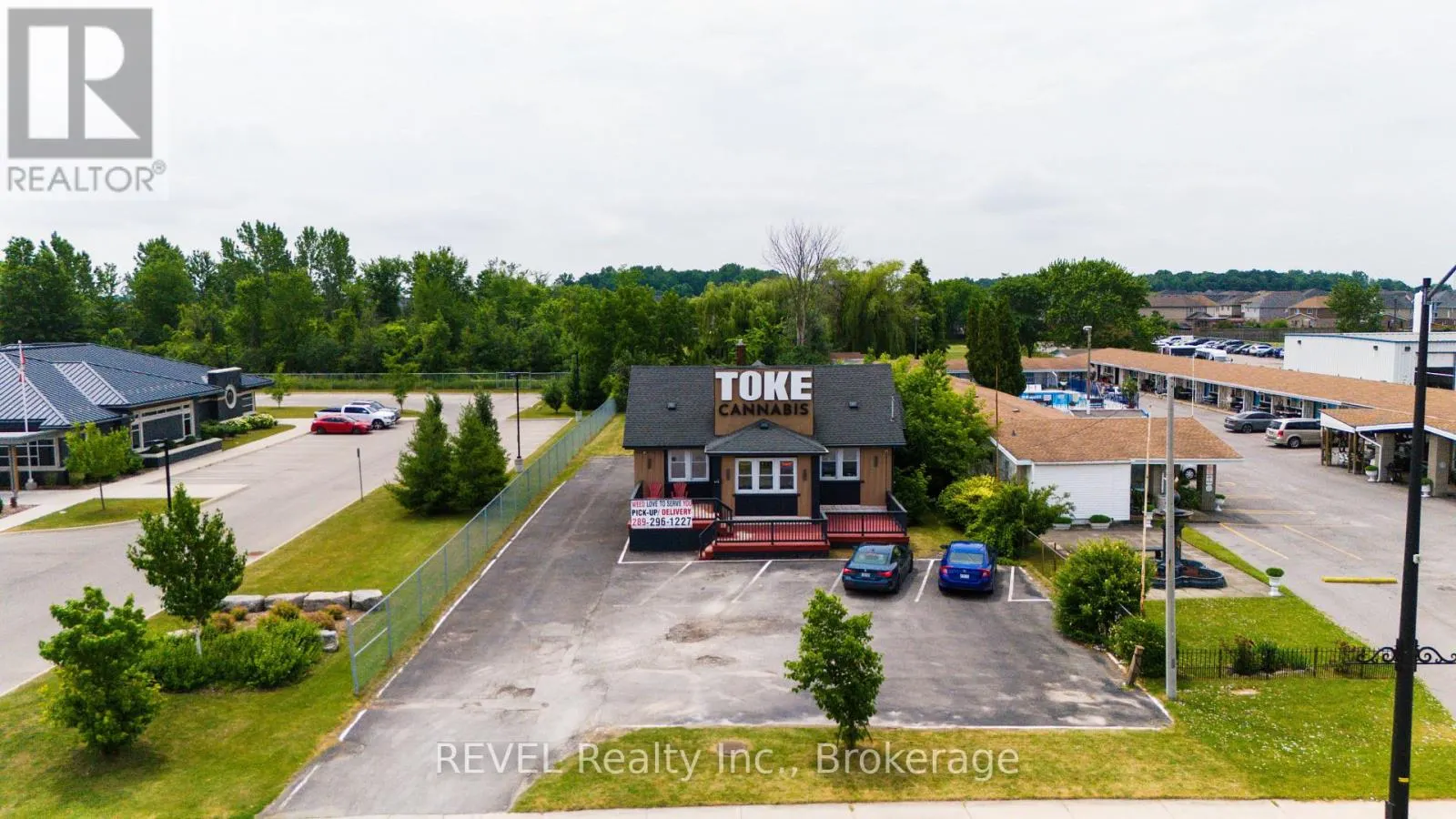 8568 LUNDYS LANE