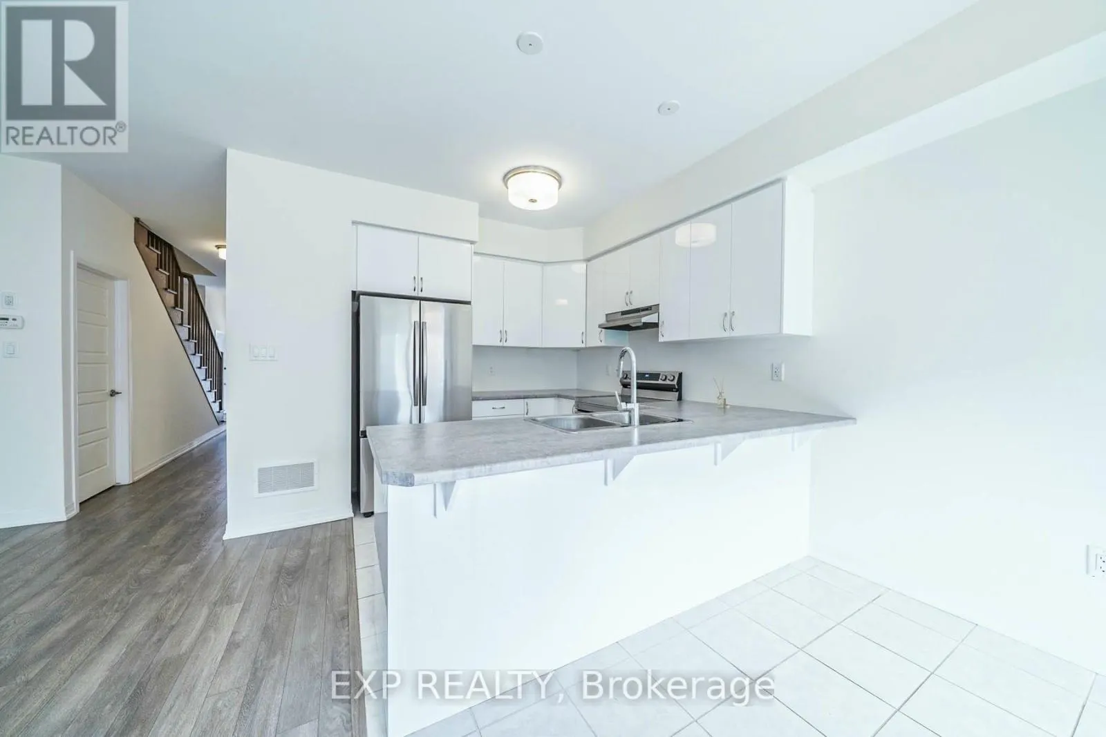 22 DENNIS AVENUE