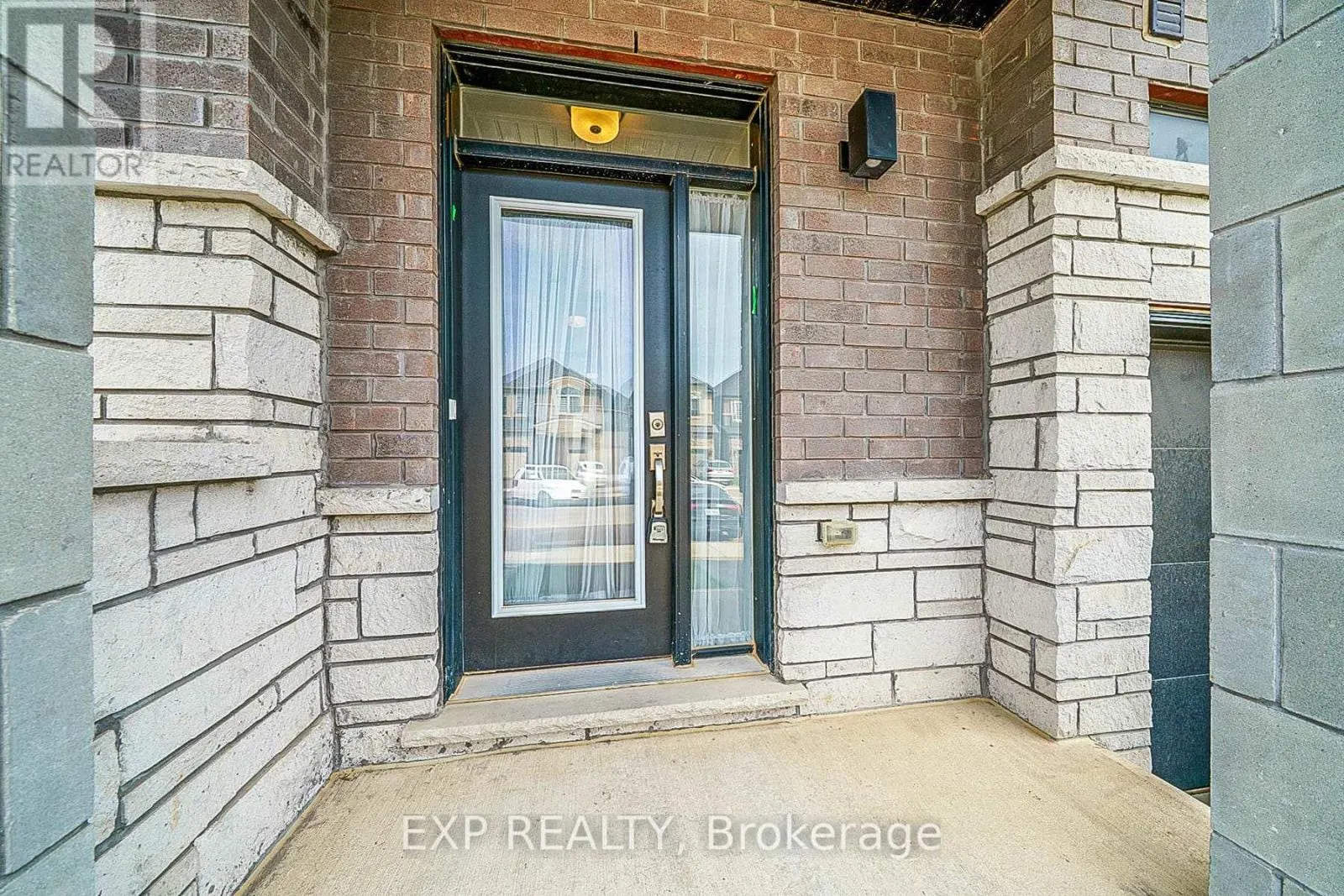 22 DENNIS AVENUE