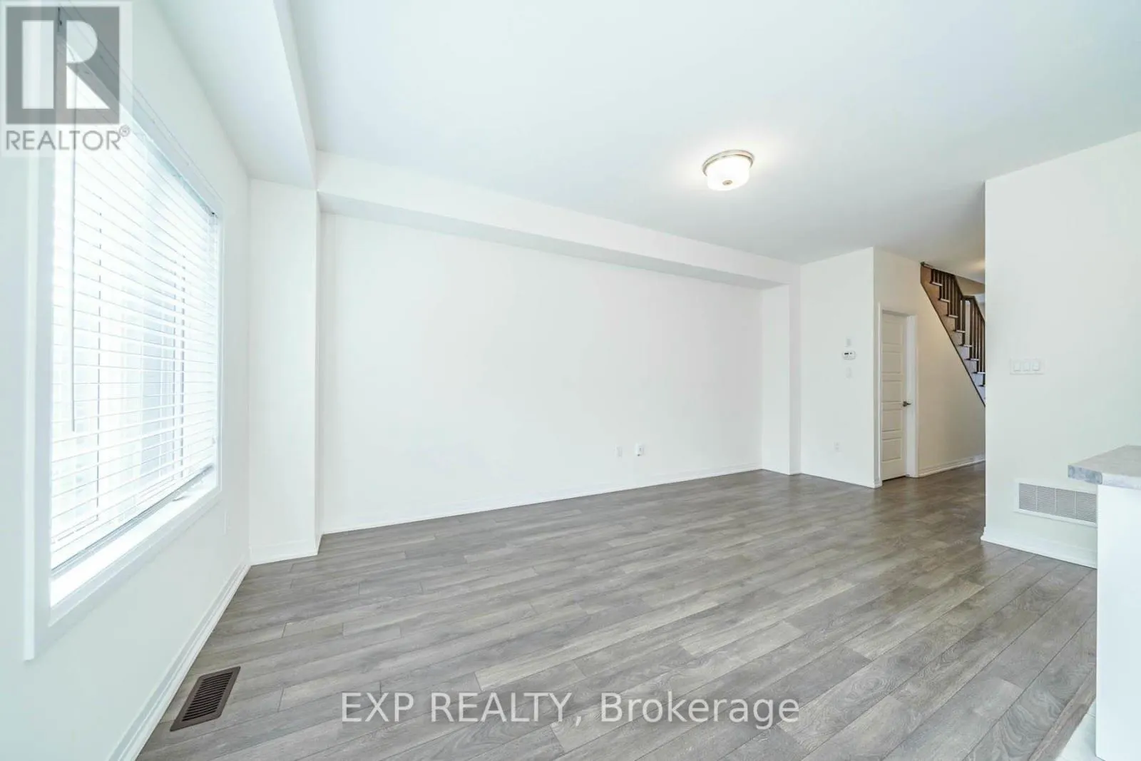 22 DENNIS AVENUE