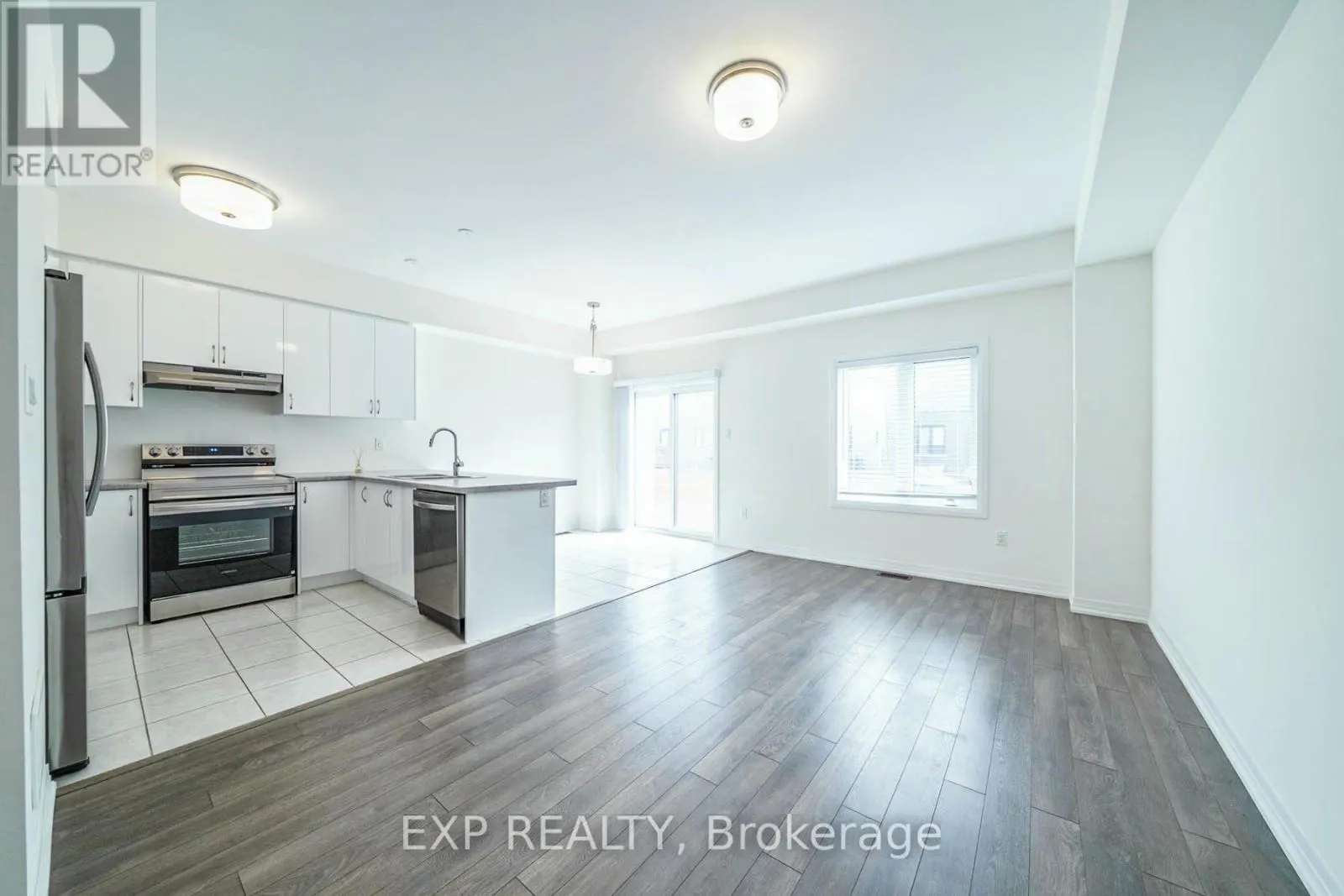 22 DENNIS AVENUE