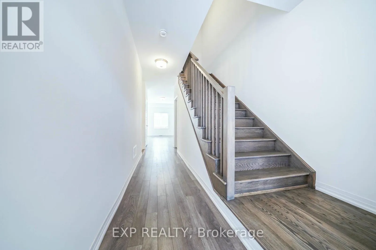 22 DENNIS AVENUE