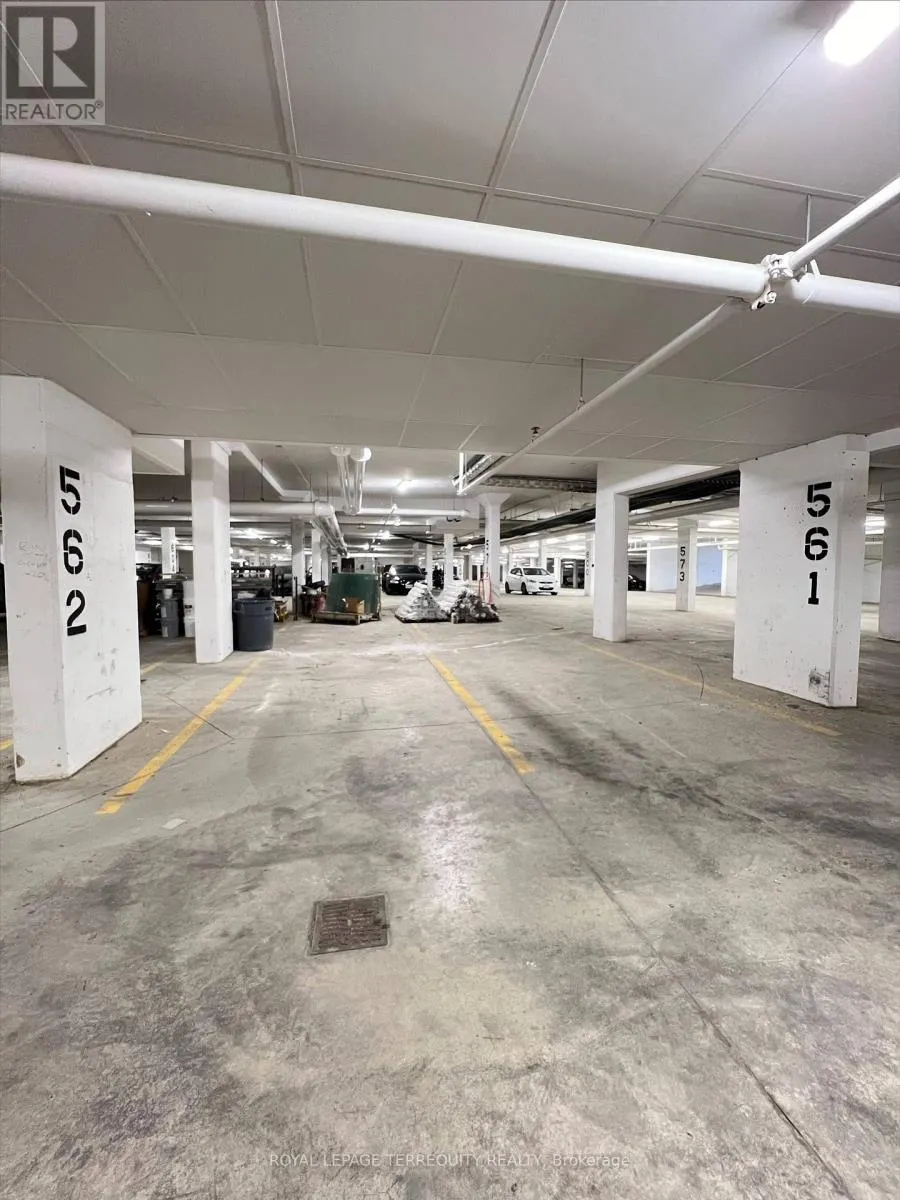 117 - 470 DUNDAS STREET E
