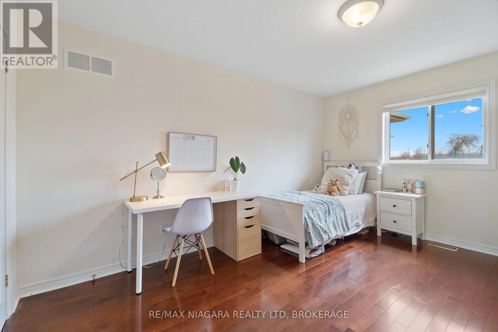 8311 VEGTER COURT