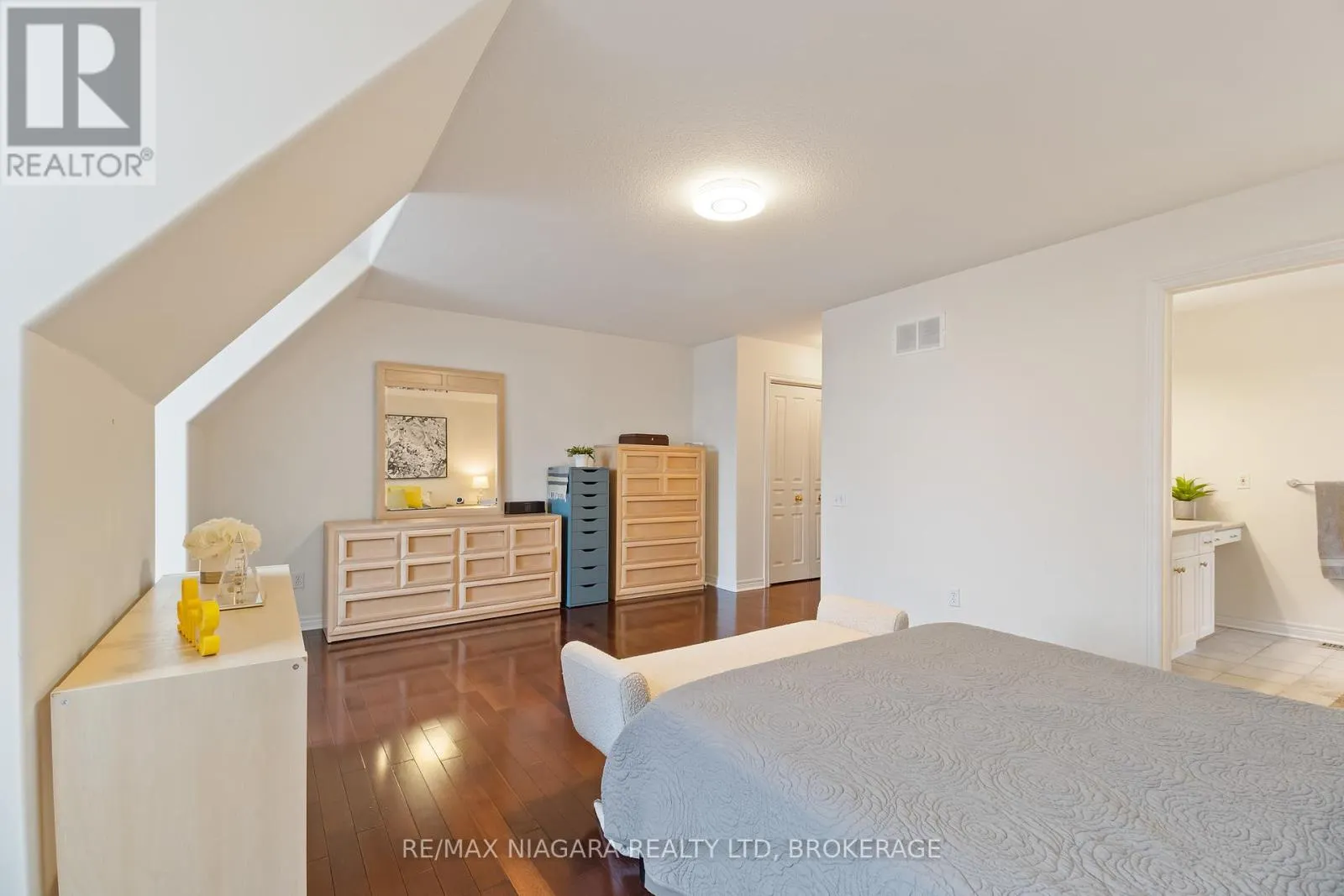 8311 VEGTER COURT