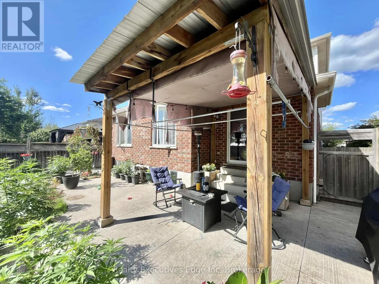 4 DAVIS STREET
