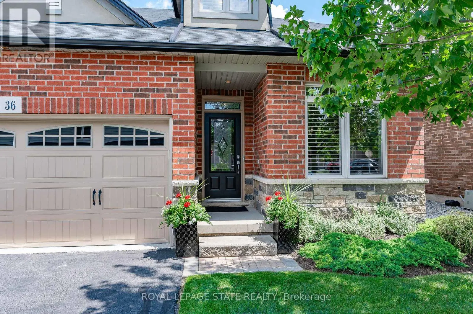 36 TOULON AVENUE