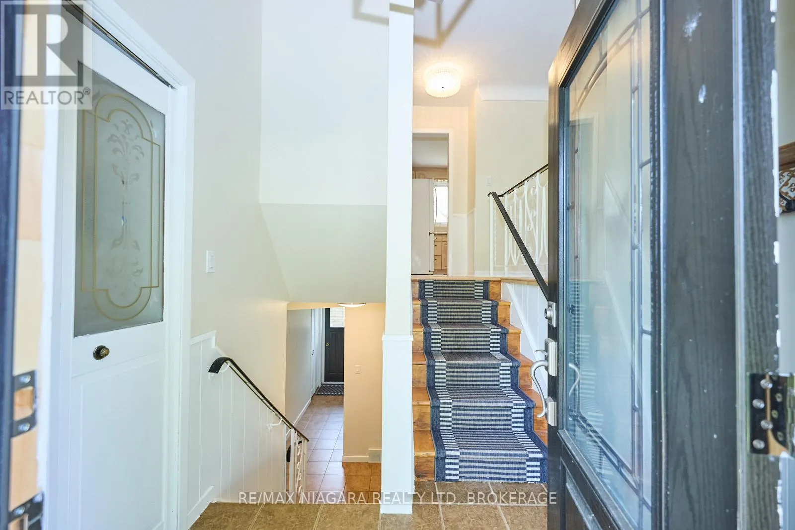1129 MANNING COURT