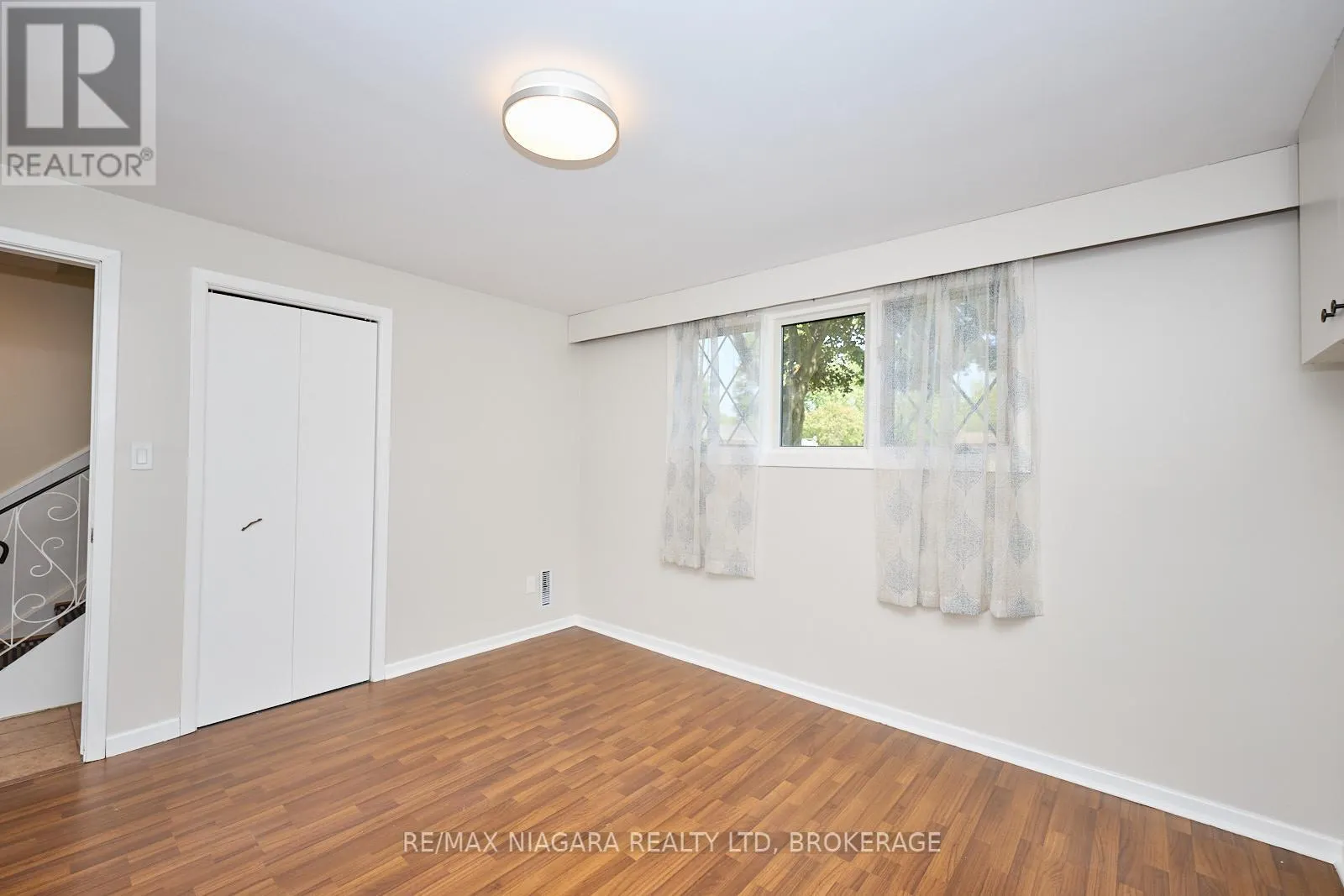 1129 MANNING COURT