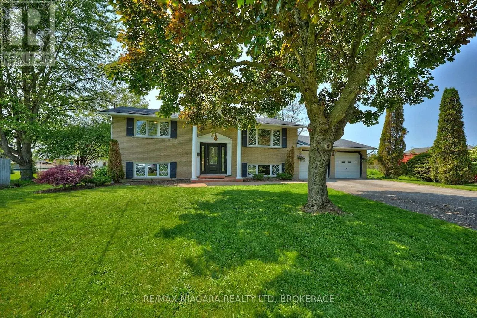 1129 MANNING COURT