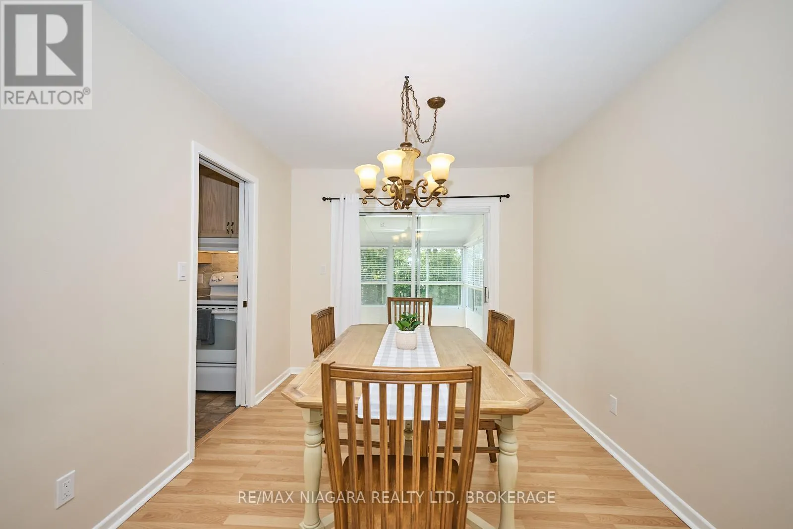 1129 MANNING COURT