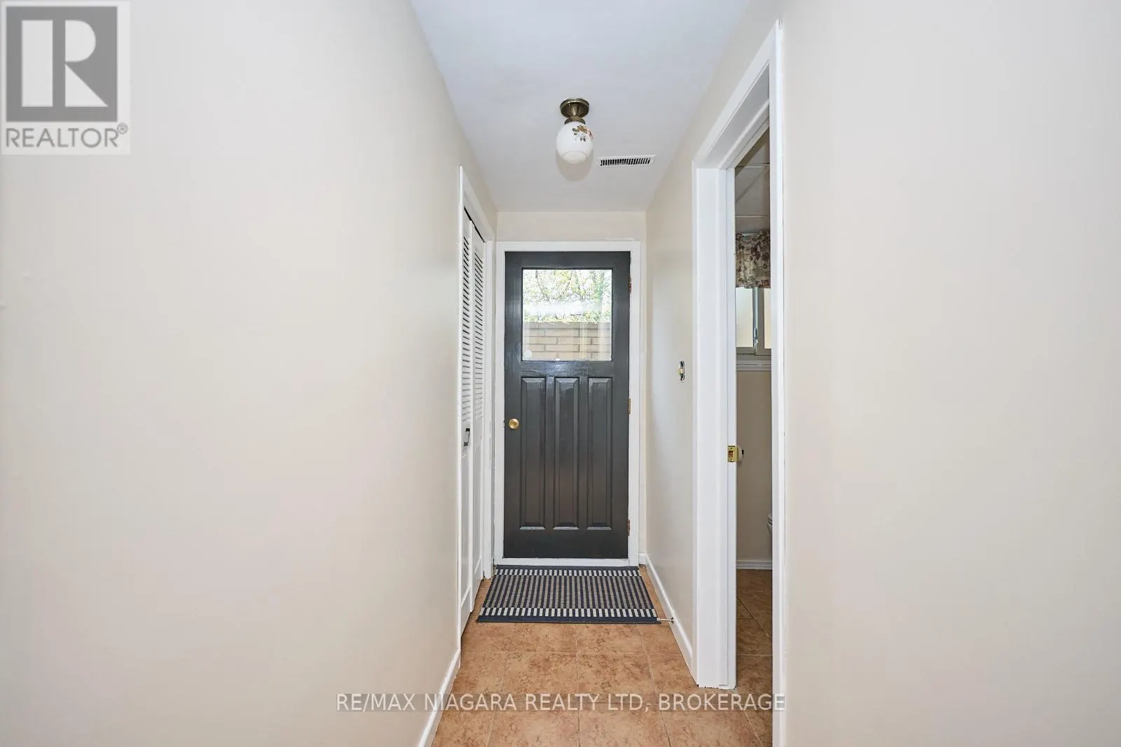 1129 MANNING COURT