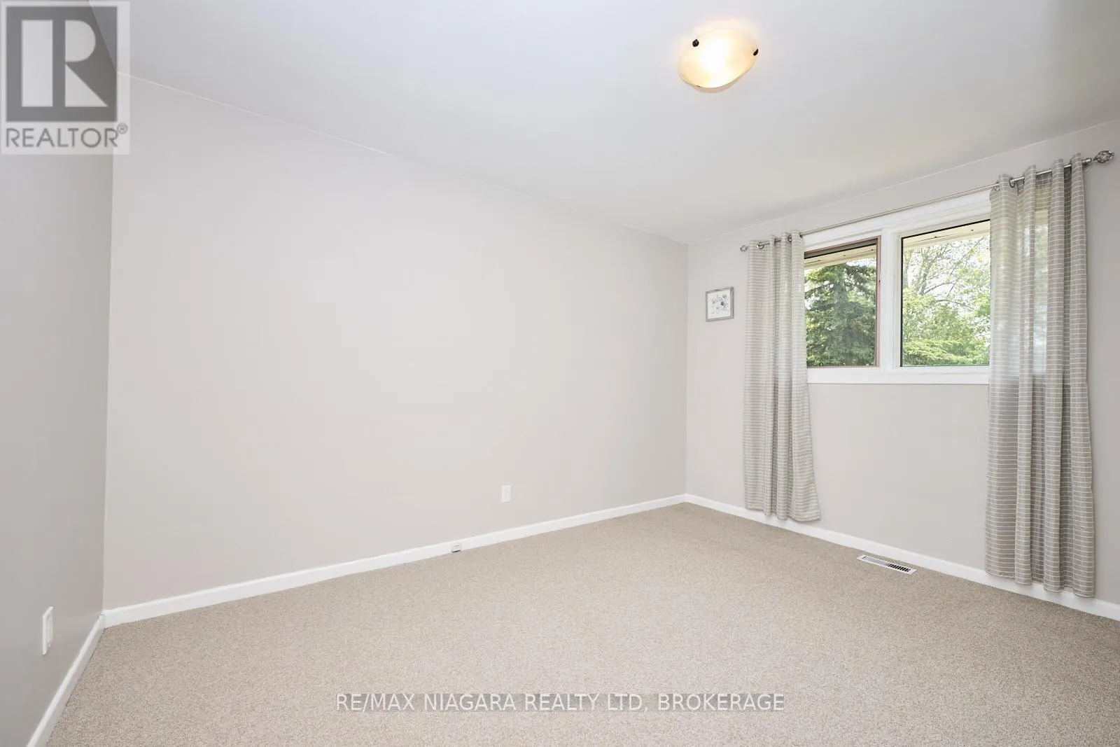 1129 MANNING COURT