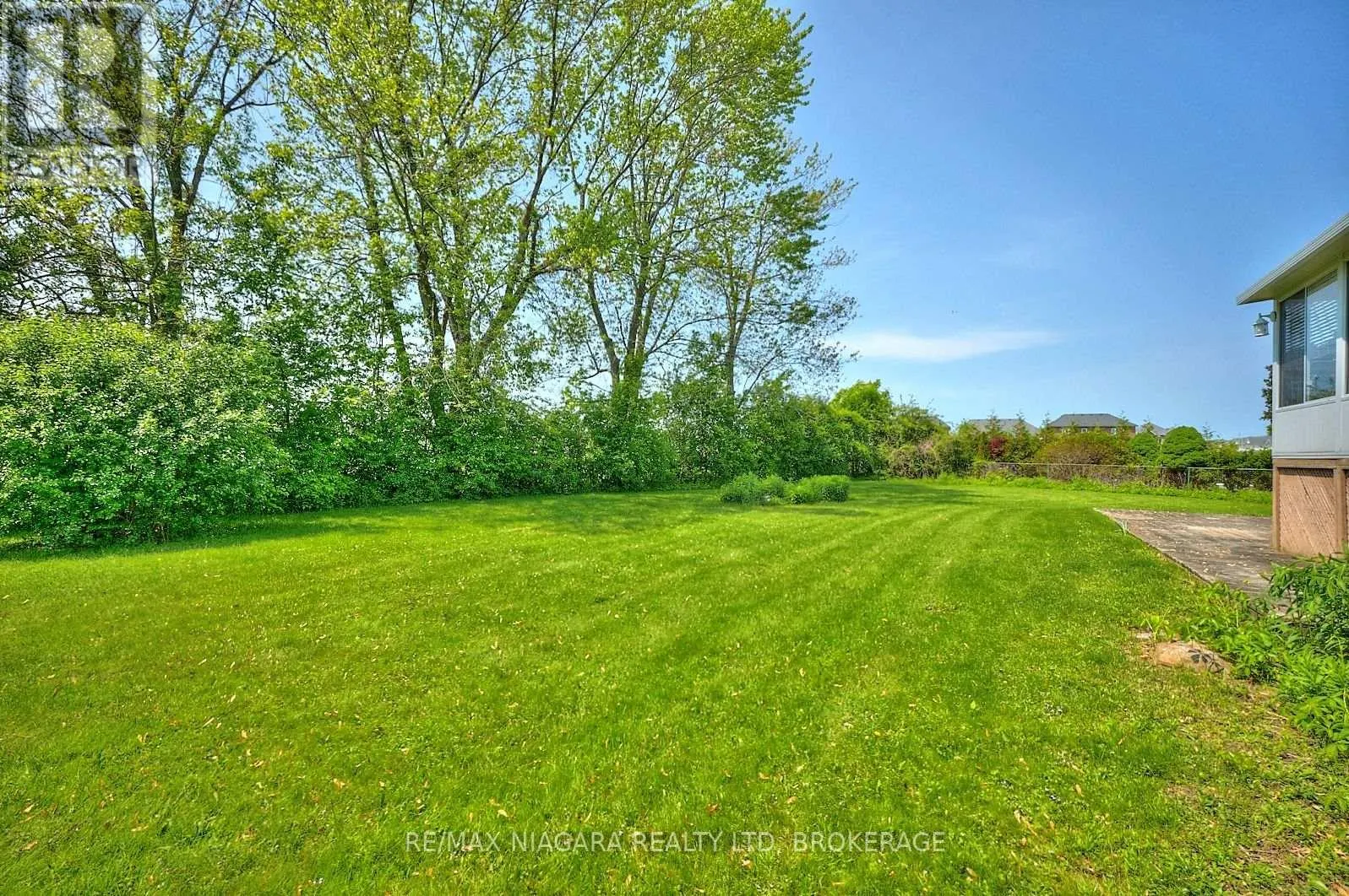1129 MANNING COURT