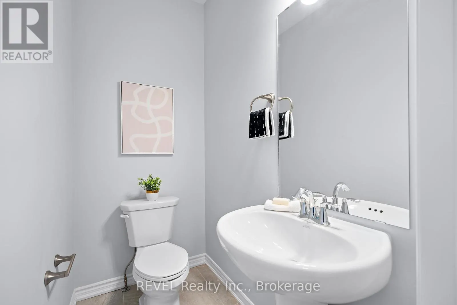 49 - 5672 DORCHESTER ROAD, #49