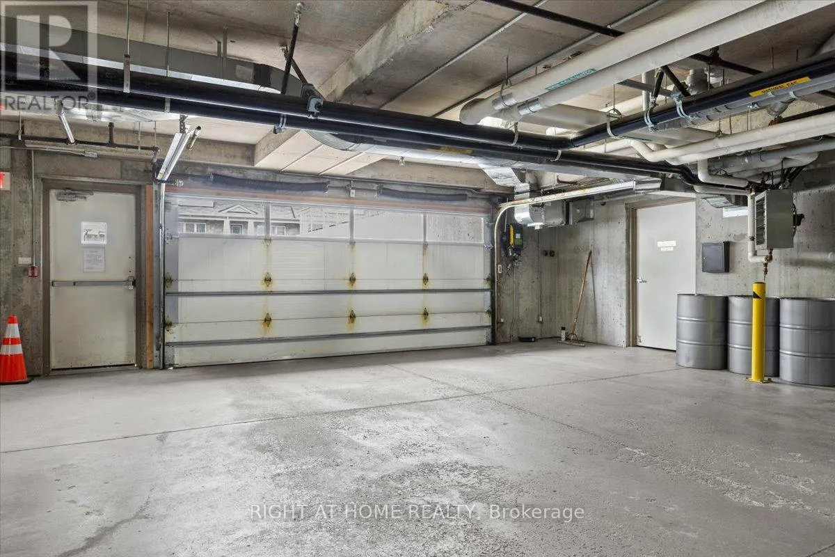 202 - 141 POTTS PRIVATE