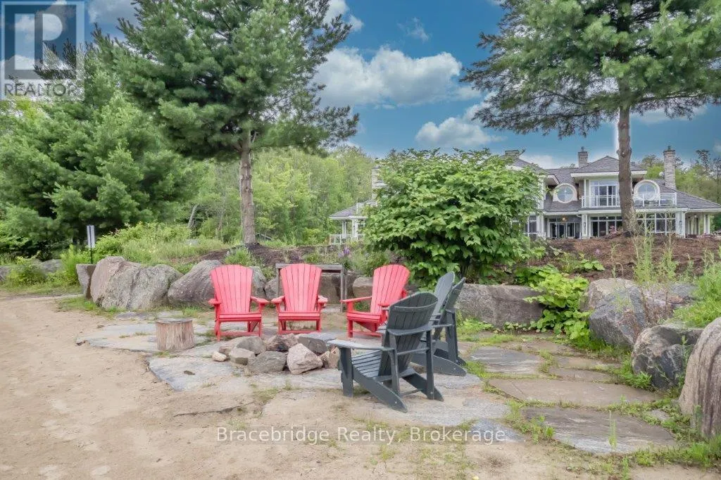 L205-B1 - 1869 MUSKOKA 118 HIGHWAY W, #L205-B1