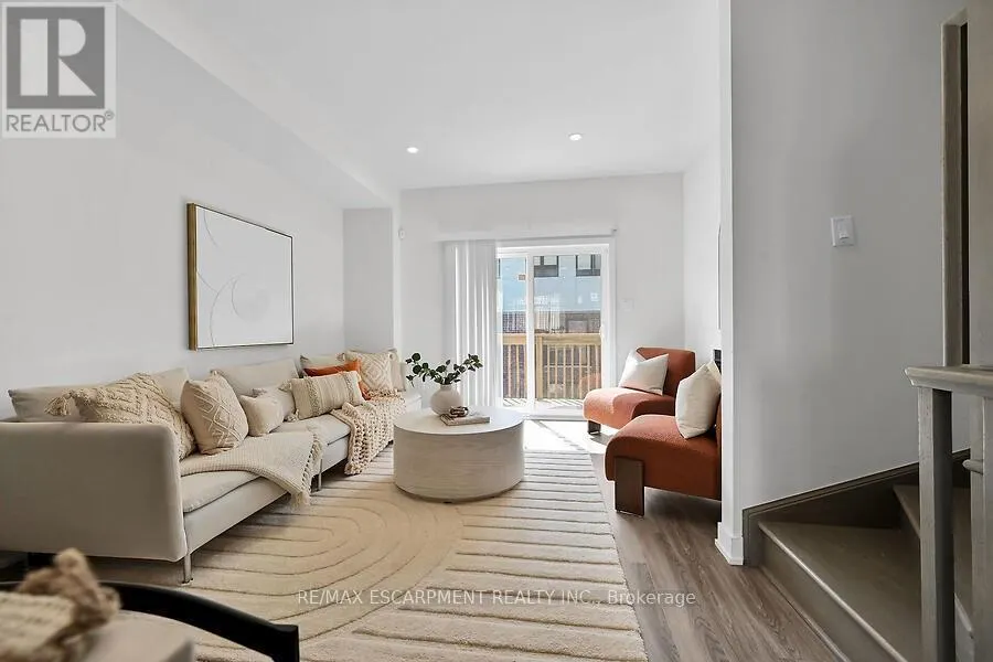 17 MARKLE CRESCENT