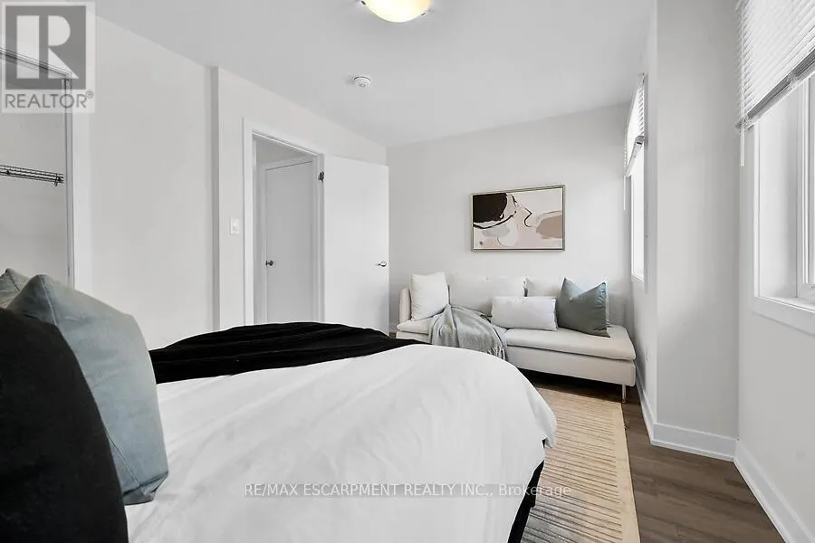 17 MARKLE CRESCENT
