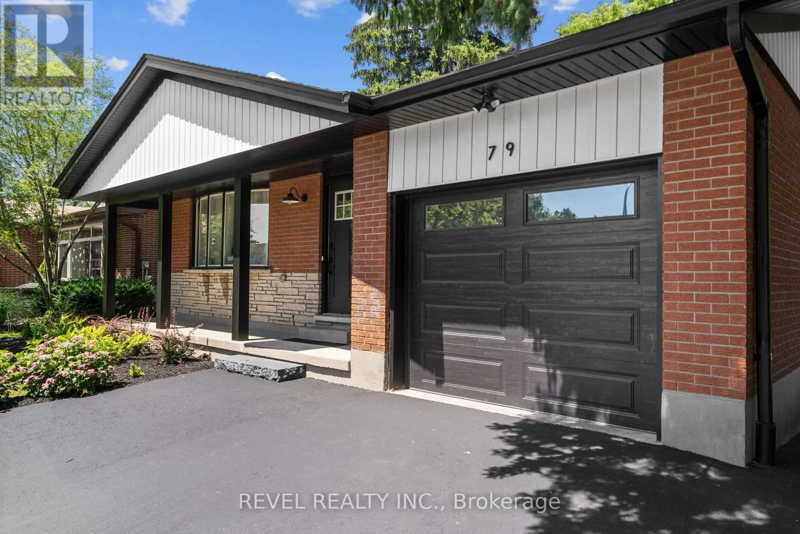 79 INWOOD CRESCENT