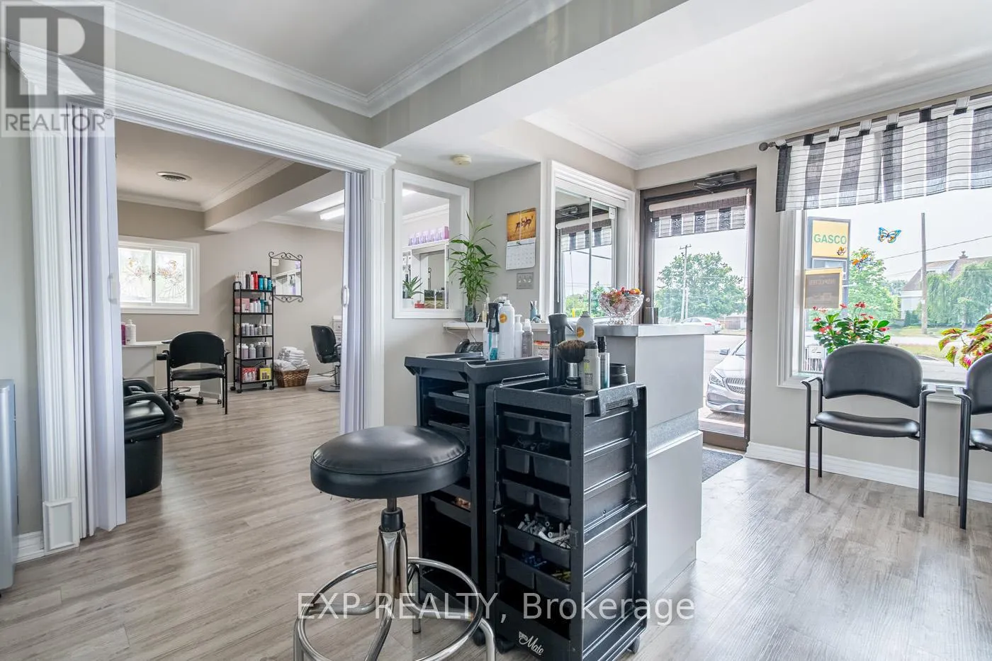 126 TOWN LINE ROAD W