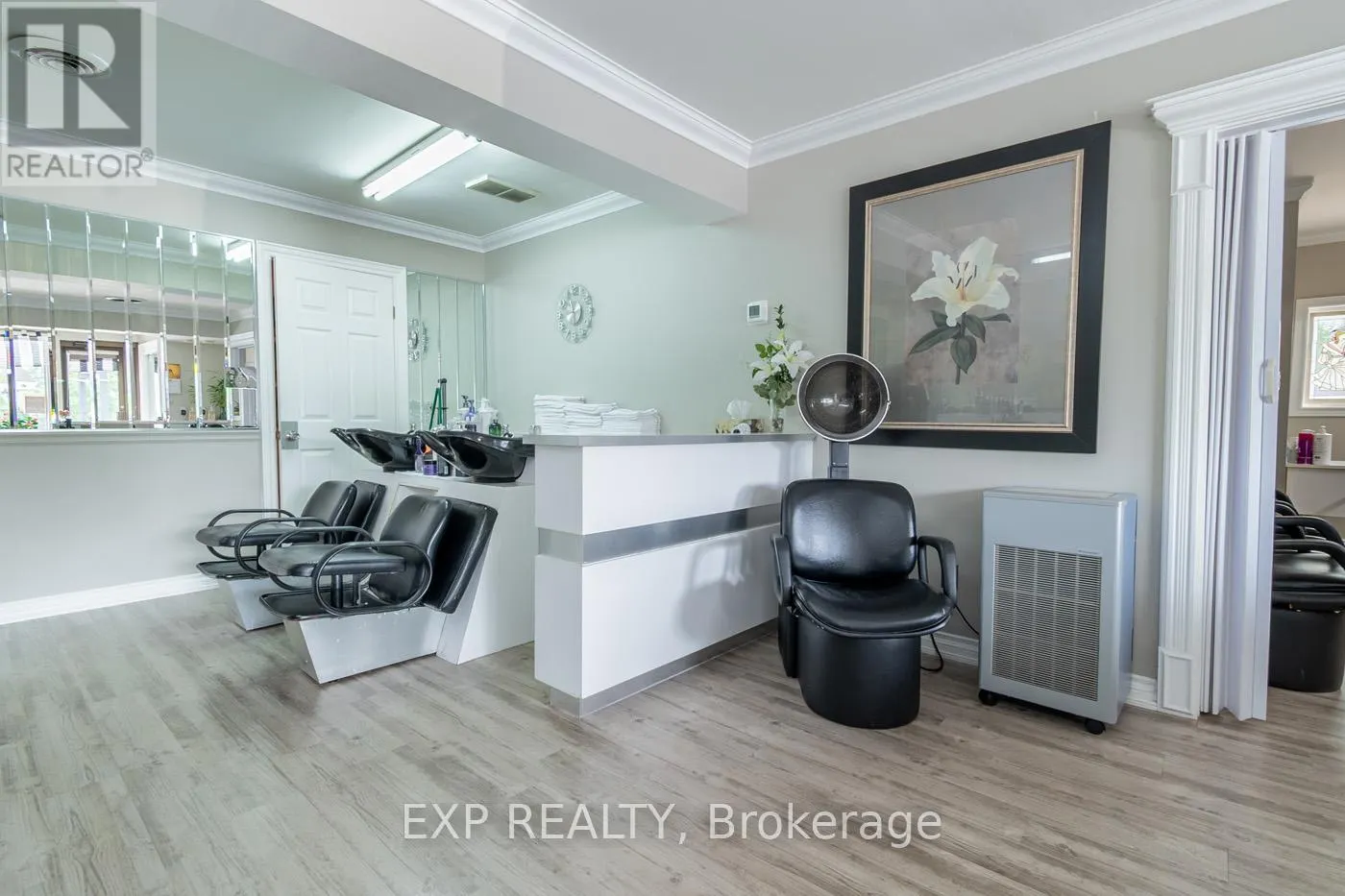126 TOWN LINE ROAD W
