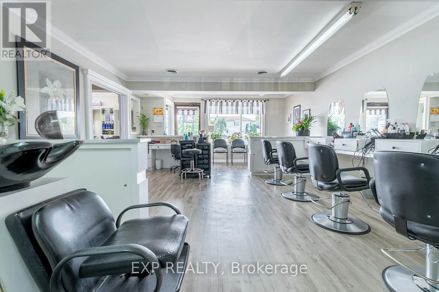 126 TOWN LINE ROAD W