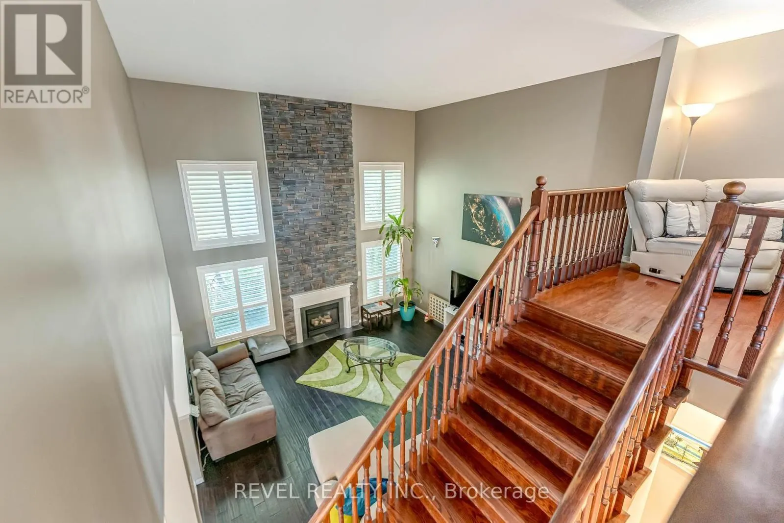 17 WEBB AVENUE