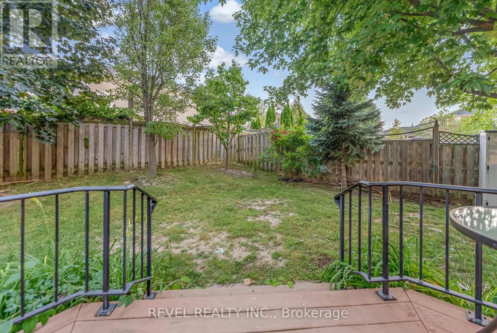 17 WEBB AVENUE