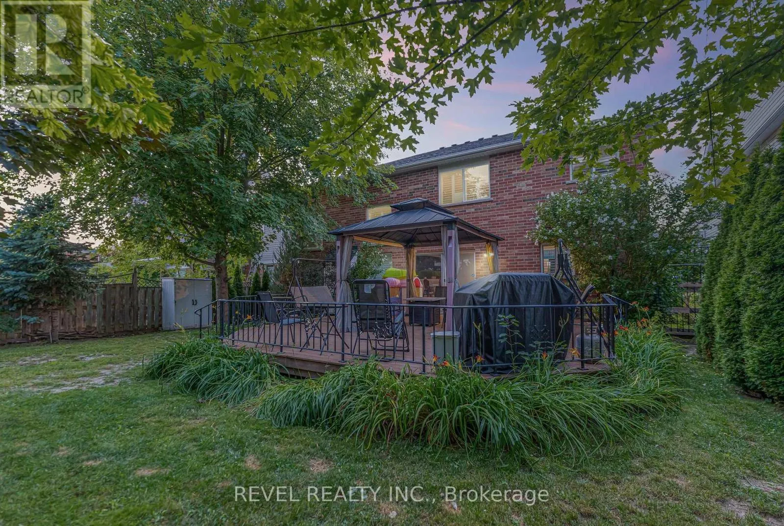 17 WEBB AVENUE