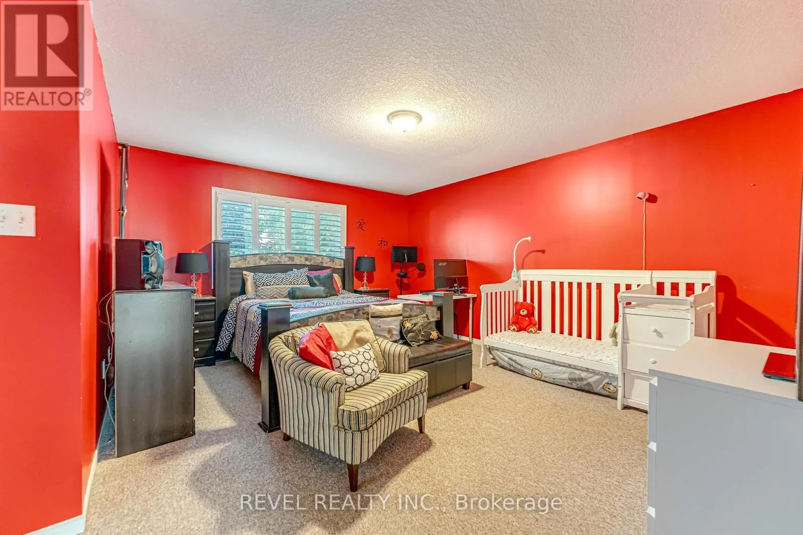 17 WEBB AVENUE
